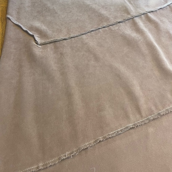 Wildlife New York Long Elegant Tan Skirt Womens Size 10 - Picture 2 of 5